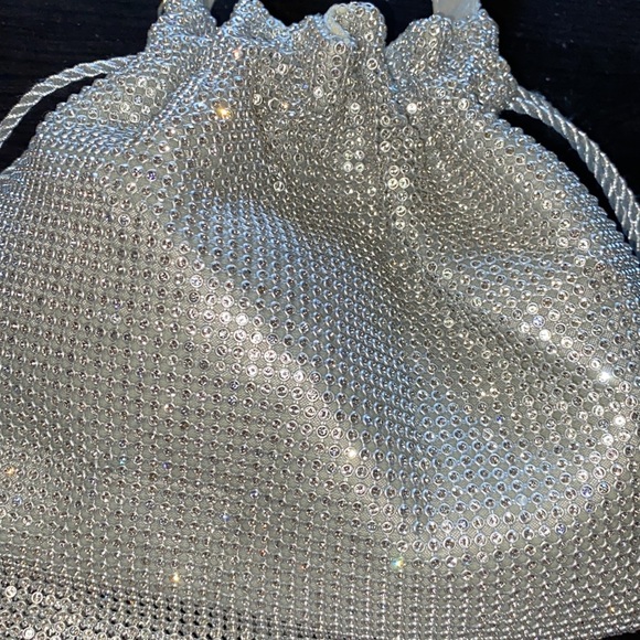 Silver sparkling rhinestone hand purse - Picture 2 of 4